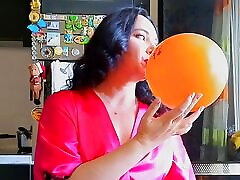 Balloons fetish