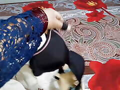The stepmother now finds out what the brazilian doggie son is doing alone in the room