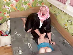Queen in hijab foot fetish, blowjob and hanjob to tranny Queen in hijab foot fetish, blowjob and hanjob to tranny
