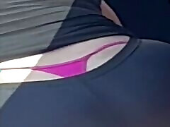 rubinroter freiliegender rosa tanga slip