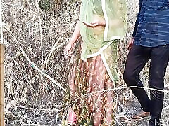 Gav ki Kamwali Bai ki kenedy kresher me Gand chudai Pesa dekar desi outdoor Anal Full Hindi
