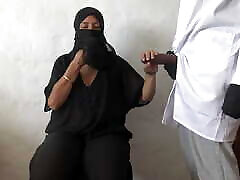 arab iraqi muslim wife sucking a big black cock