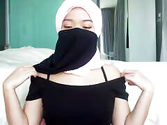 Laila&039;s Storytime : Episode 1 - Secrets Beneath the Hijab.