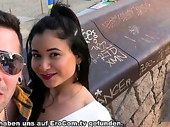 Kitchen sex on a real date with teen Jade Presley