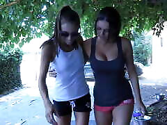 Slutty lesbo babe licks her girlfriend in the bedroom