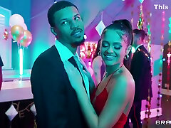 Liz Jordan, Ryan Reid And Dan Damage - Saucy Spinners Sex Orgy Smutty