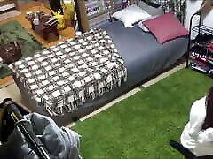 - Amateur couple A popular beauty distributor delivers raw sexual intercourse with a real boyfriend.