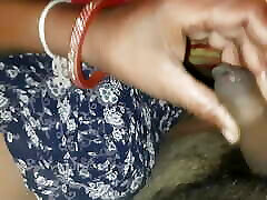 Desi hot bhabhi fucks cock in blanket with her boyfriend very lovingly chusti hai full body romance done