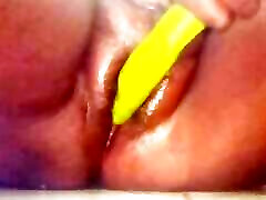 Indian House Wife Darty Veena Fucked with Brinjal ????