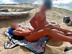 Naked on a Beach, I Have My Pussy Fingered for Half an Hour Until I Orgasm