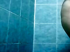 TEEN 18 schoolgirl in the high hijo con mama bathroom sends video to her teacher to get her course approved
