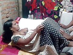 Beautiful chatte pisse sex videos in Room