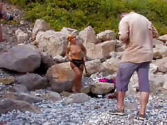 Young Leyla Black a slut with blonde hair loves to take it