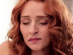 Lucianna Lucci - Cum On Me