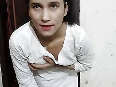 Cute girl ne apne boyfriend ko khus krne ke liye basur night dikhaya