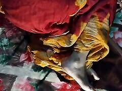 Desi hot bhabhi video bhabhi ka chut se pani nikalna full open