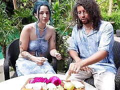 She wakes up her colleague with a blowjob and a fuck in Bali - French alt vlog with subtitles