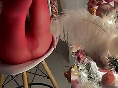 stretching gambe lunghe in collant rosso