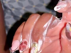 meine 19-jährige stiefschwester bittet mich um einen handjob