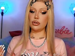 Italian xxx tochaild Isabel talks about financial domination