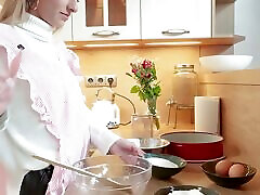 MOMMY4K. Shaving mature pussy ended up as hot bathroom fuck