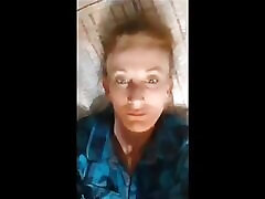 zabrał ją do o paski