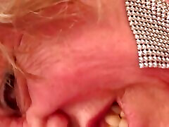 I fuck my old neighbor with her 70 year old pussy