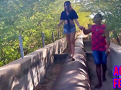 Novinha Moaning Until Cumming in the Black Guy&039;s Roll