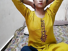 Bhabhi ko chod ke bur faad diya
