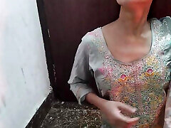 Cute step sister ko paise de kar jabar dasti pela