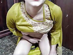 Bhabhi ko akela dekh kar dever ne chod diya