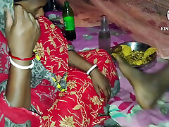 Pados ki bhabhi ne Tel lagakar gand marai