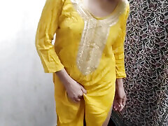 Chacha ne meri jawani dekh kar chut mari