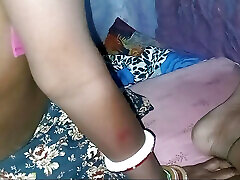 Big Boobs Indian Stepmom in Saree Rough fucked by Stepson in Hindi