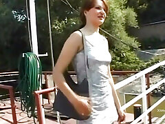 групповуха грязных мужиков трахнула бедную молодую девушку в лодке