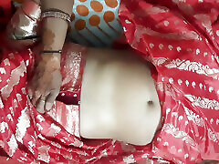 Called the friend&039;s wife&039;s red sari and persuaded her to the friend&039;s wife by romancing her very well.