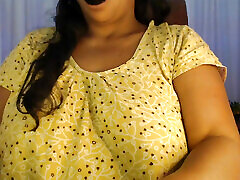 Sexy Hot Girl Boobs Press Gug toy In Mouth Show Dildo Show.