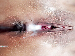 Broken Condom - big pnss Girl Receives Cum in Her Pussy for the First Time