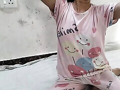 Little step seachhot shali ko nanga karke bathroom me pel diya