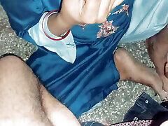 Bhabhi sucked all the water and made it come out in her mouth, world best blowjob