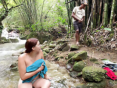 I find a rich busty woman showering alone in the river and I take the opportunity to put my delicious cock in her tight and rich ass.