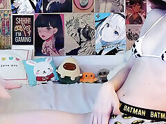 rubbing my pussy on the pillow