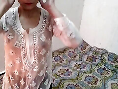 Step mother ko room me band karke pel diya