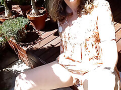 Sunning my vulva