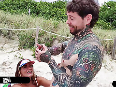 Football Playing Beach Babes W Little Bush Jc Wilds & Sofie Reyez Creampied in Foursome - Immoral Live 4K