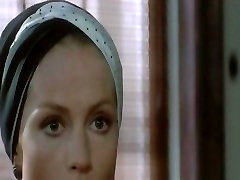 Isabelle Huppert en la Ventana de La Habitación