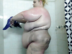 Erotic Paint & Shower Show