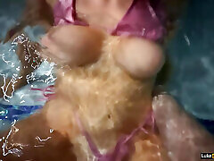 rubia de grandes casting teen gang naturales follando en la piscina - cas summer