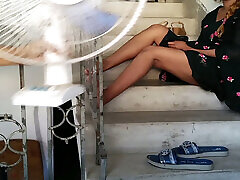 The electrician left the owner&039;s stepdaughter.