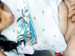 desi bhabhi ki chut me finger kar pani nikala, pani nikala 3 razy z rzędu
